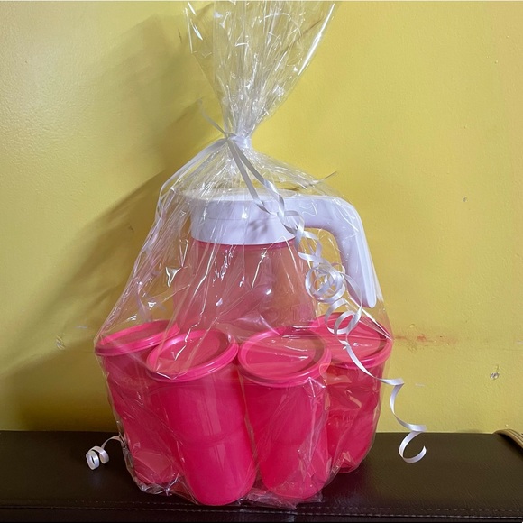 Accessories - Pink Tupper